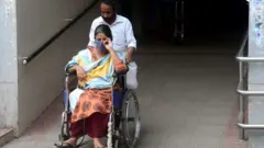 হাসপাতালে কোভিড রোগী
