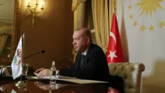 Reuters: Erdoğan, ekonomiyle ilgili iki gün boyunca yapılan sunumların ardından TCMB başkanını görevden aldı