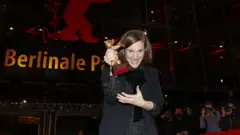 کارلا سیمون