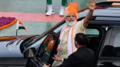 पंतप्रधान नरेंद्र मोदी, गाडी, संजय राऊत