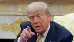 அமெரிக்க அதிபர் டொனால்ட் டிரம்ப்