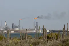 Vista de una refinería venezolana