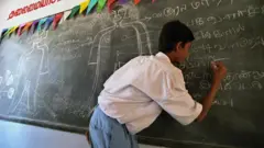 தமிழ்நாடு, பள்ளிக்கல்வி, மத்திய அரசு