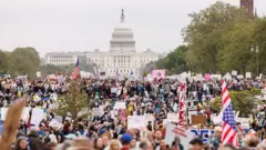 Hiriirtonni kumaatamaan lakkaa'aman Waashingitan DC keessatti mormii dhageessisan