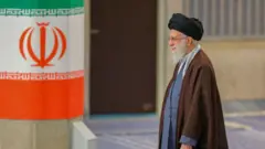 علی خامنه‌ای