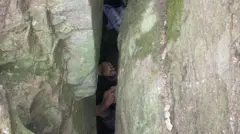 ተሌፎና ከተውጽ ንልዕሊ ሸውዓተ ሰዓታት ኣብ ኣኻውሕ ዝተቐረቀረት መንእሰይ