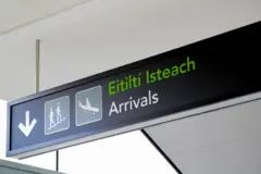 Placa de aeroporto na Irlanda