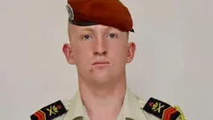 Brigadier Alexandre Lanckbeen w'imyaka 20 yakoraga muri 35e Régiment d'Artillerie Parachutiste 