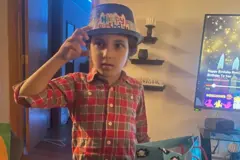 وديع الفيومي، 6 سنوات، صبي مسلم تعرض للطعن حتى الموت بحسب الشرطة في هجوم استهدفه هو ووالدته بسبب دينهما وكرد فعل على الصراع المستمر بين إسرائيل وحماس