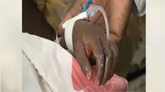 ጉድኣት ዝበፅሖ ህፃን ኣብ ሆስፒታል