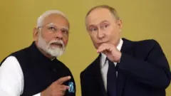 பிரதமர் நரேந்திர மோதி மற்றும் ரஷ்ய அதிபர் விளாடிமிர் புதின் 