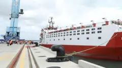Markab kusoo xidhay dekadda Lamu