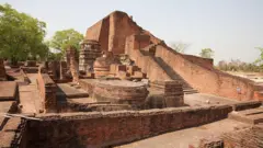 নালন্দার ধ্বংসাবশেষ।