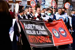 2021 yılında Öğretmenlik Mesleği Kanunu talebiyle protestolar yapılmıştı
