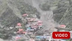 ஹரித்வார் நிலச்சரிவில் நூலிழையில் தப்பிய இளைஞர்கள் - காணொளி