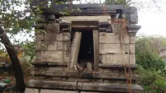 மாலிக்காபூர் படை வீரர்களை எதிர்த்து சண்டையிட்டு, இறந்த வீரன்