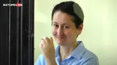 Мзия Амаглобели улыбается