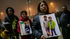 5 Şubat 2024'te Hatay'da yakınlarını kaybedenlerin anma töreni düzenledi