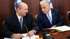İsrail'de iki eski başbakandan seçimde Netanyahu'ya karşı birlik