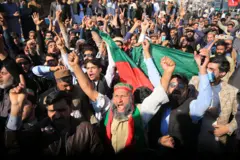 खान समर्थकहरू