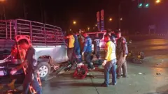 မြန်မာတွေတင်လာတဲ့ကားနဲ့ ကုန်တင်ကားတိုက်မှုဖြစ်ခဲ့ 