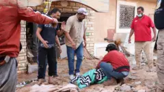 বাড়ছে মৃতের সংখ্যাও