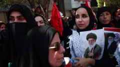 Meşhed'de Hamaney'in cenazesi