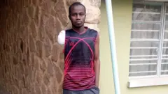 Salisu lose one arm as e dey try separate fight