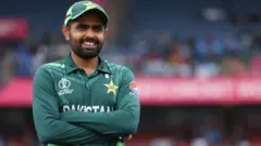 உலகக்கோப்பை அரையிறுதியில் பாகிஸ்தான் நுழைய வாசிம் அக்ரம் கூறிய 'யோசனை'