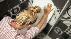 Certaines femmes souffrent de nausées et de vomissements sévères pendant la grossesse.