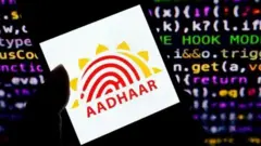 ஆதார் விவரங்களை புதுப்பிக்க கட்டணம் அறிமுகமா?