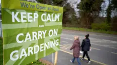 Cartel que dice Mantén la Calma y Sigue haciendo Jardinería