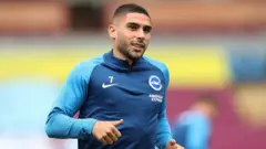لاعب الدوري الإنجليزي الممتاز، نيل موباي.
