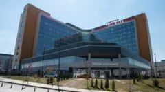 Ankara'daki Bilkent Şehir Hastanesi'ne bağlı Çocuk Hastanesi'nin girişi. 