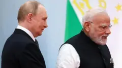 ரஷ்ய அதிபர் விளாடிமிர் புதின் மற்றும் இந்திய பிரதமர் நரேந்திர மோதி 