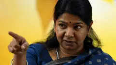 இலங்கையில் கனிமொழி: "தமிழக மீனவர்கள் மீது தாக்குதல் இல்லை, அசம்பாவிதங்கள் தொடர்கின்றன"