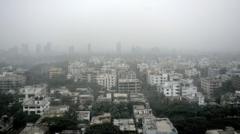 আবহাওয়াবিদরা জানিয়েছেন যে কেবল চলতি বছর না, বরং গত ১০ থেকে ১২ বছর ধরেই পুরো মার্চ মাস জুড়েই বাংলাদেশে এমন কুয়াশা থাকছে।