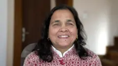 नीरा अधिकारी