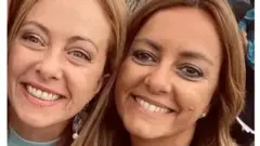 Джорджа Мелоні (ліворуч) опублікувала свою фотографію з Ніколетою Голісано