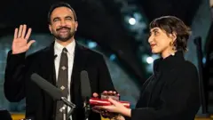 जो़हरान ममदानी और उनकी पत्नी रमा दुवाजी