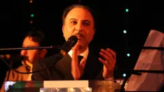 یک سالگی سقوط 