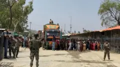 د افغانستان او پاکستان تر منځ ۶۵ سلنه سوداګري د تورخم له لارې کېږي (ارشیف تصویر)