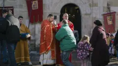 božić, vernici, molitva