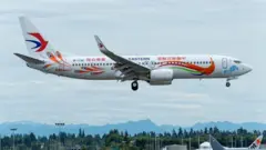 Архивное фото лайнера "Боинг 737-800" компании China Eastern Airlines, который потерпел крушение