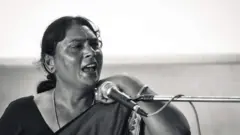 அமெரிக்கா கொலம்பியா பல்கலைக்கழகத்தில் உயரப் பறக்கும் திருநங்கை அ. ரேவதியின் பெயர்