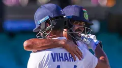 విహారి, అశ్విన్