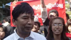 အဖွဲ့အစည်းက အဓိကမကျပဲ ဟန်ချက်ညီဖို့အရေးကြီးကာ လက်ရှိအချိန်ဟာ အပြန်အလှန် တွဲထားရမယ့်အချိန်ဖြစ်တဲ့အပြင် ဒါကိုလည်း ထင်ထင်ရှားရှားပြရမယ့်အချိန်ရောက်နေပြီ
