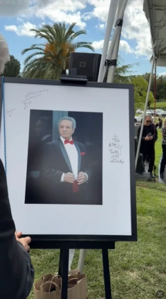 مراسم خاکسپاری عارف خواننده «سلطان قلب‌ها»