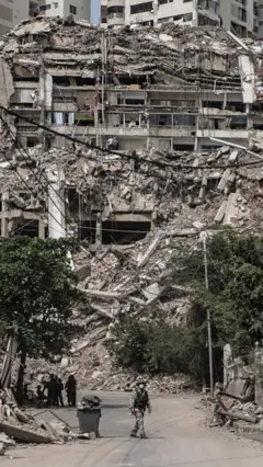 La fachada colapsada de un edificio en Venezuela