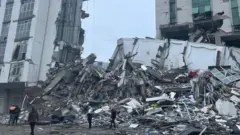 İskenderun'da çöken bina 